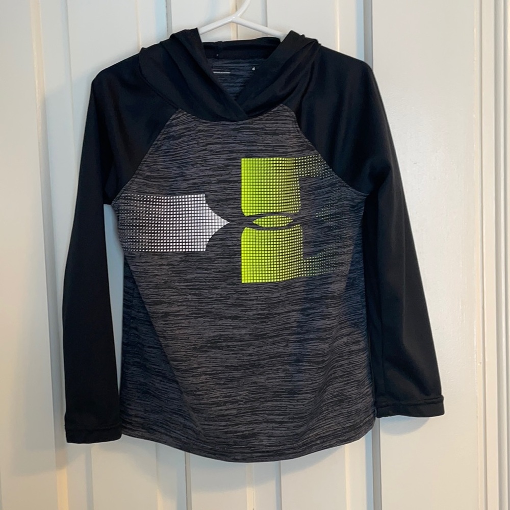 Boys Under Armour Size 4 Hooded Shirt